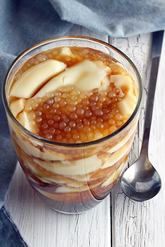 Try this taho recipe and learn how to make taho at home. It is really easy. | www.foxyfolksy.com