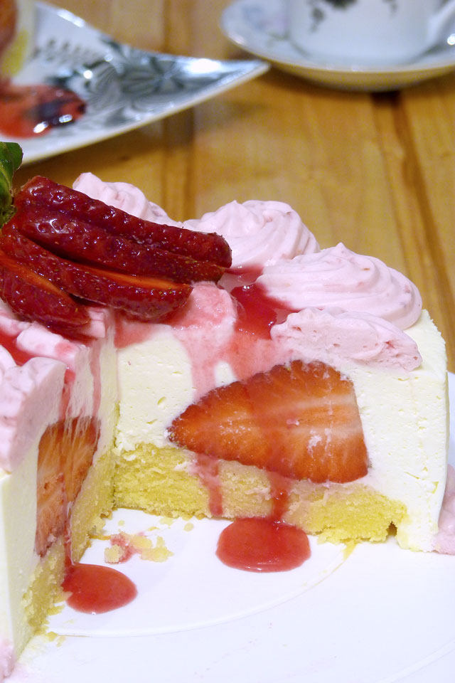 Strawberries and Cream Cake