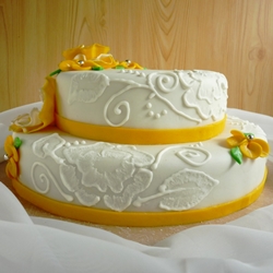 golden-wedding-cake