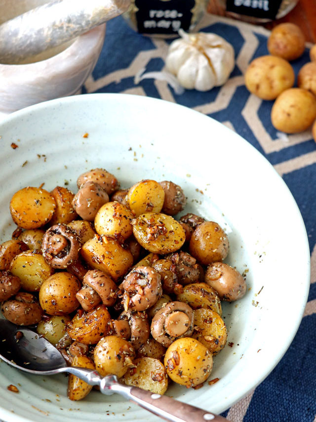 Easy Garlic Mushroom and Baby Potatoes by Foxy Folky