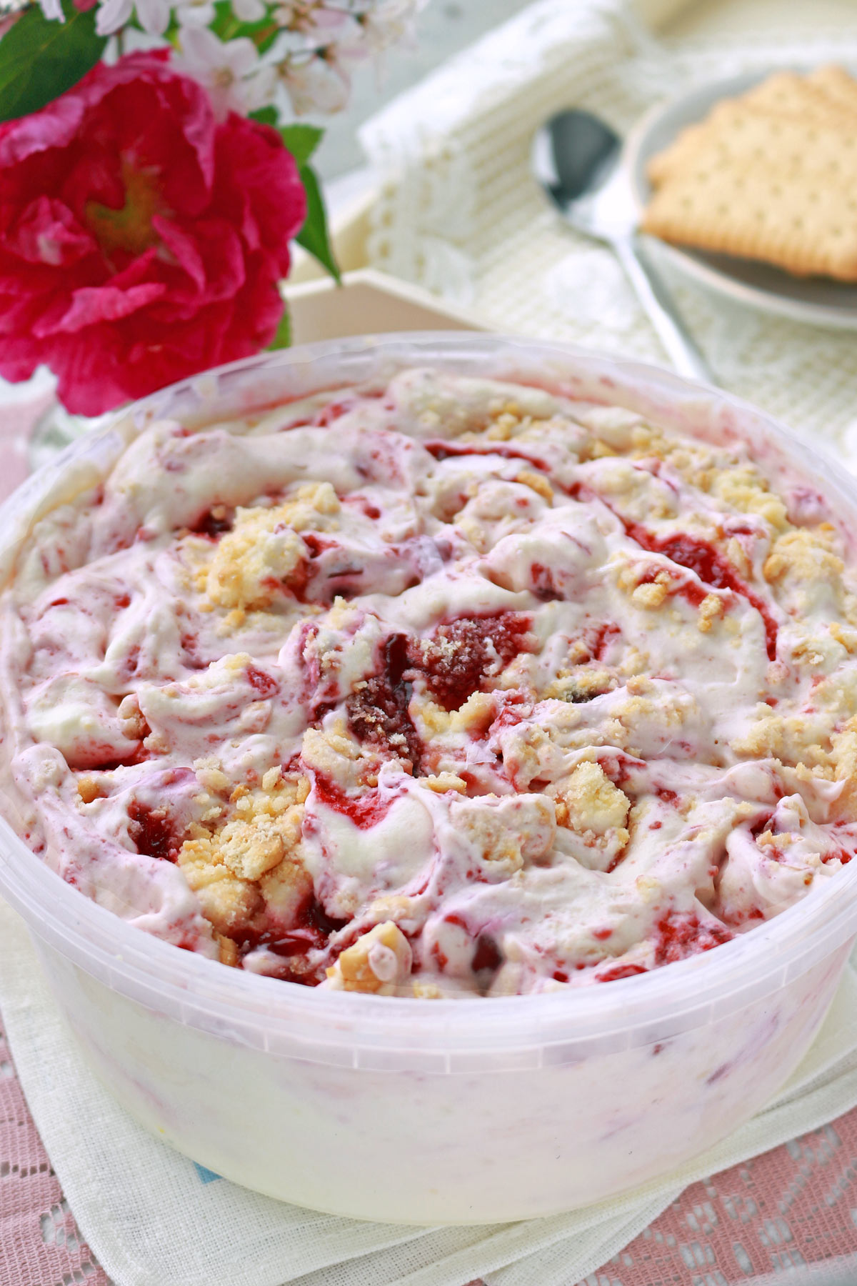 cheesecake ice cream with cherries