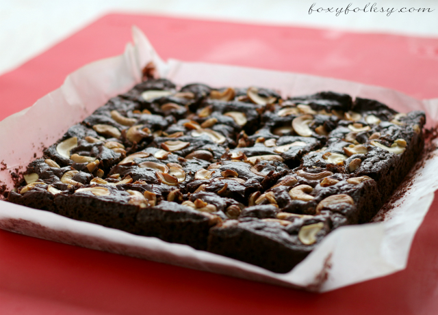 This fudgy Easy Brownie Recipe will surely satisfy your chocolate craving and made even easier using cocoa powder and other simple ingredients.Try it now! | www.foxyfolksy.com