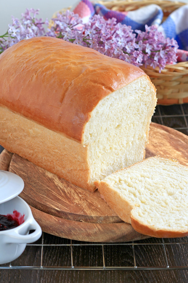 3 Bakers' Tricks To Getting A Perfect Crispy Bread Crust At Home « Food Hacks :: Wonderhowto