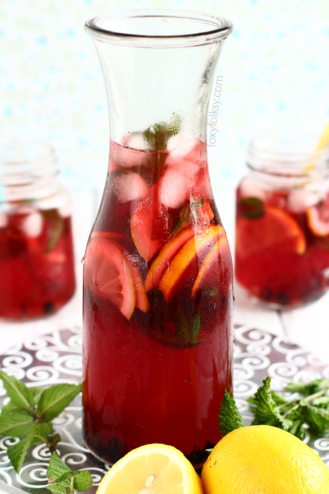Stay cool and refreshed this summer with this homemade red iced tea with mint . | www.foxyfolksy.com