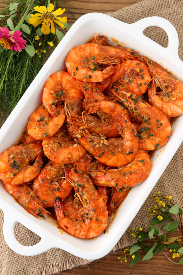 prawns cooked in spicy crab paste sauce