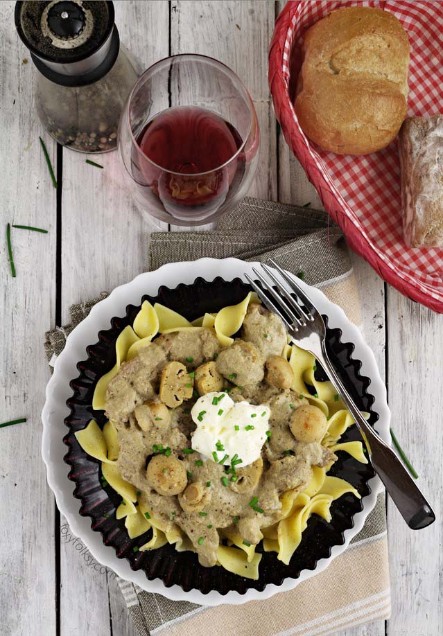 An all-in-one meal perfect for dinner or for any special occasions. This is a very simple and easy recipe for a really creamy Beef Stroganoff. | www.foxyfolksy.com