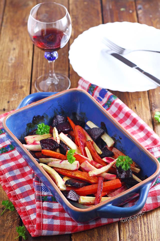 Try this roasted vegetable trio of beets, carrots and parsnips for a perfect side dish or it could also be a meal on its own. Healthy and yummy! | www.foxyfolksy.com