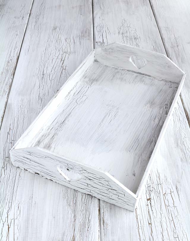 Crackle paint effect on wood to achieve that shabby chic look. | www.foxyfolksy.com