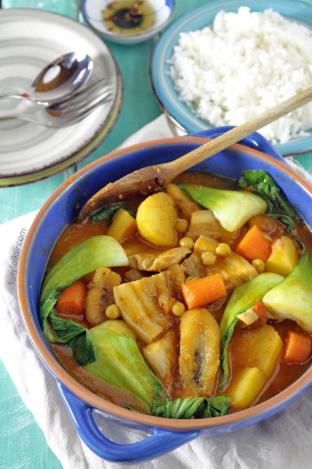 Try this Filipino Pork Pochero recipe using pork belly. A tomato-based stew that has ripe plantain bananas that set it apart from any other! | www.foxyfolksy.com
