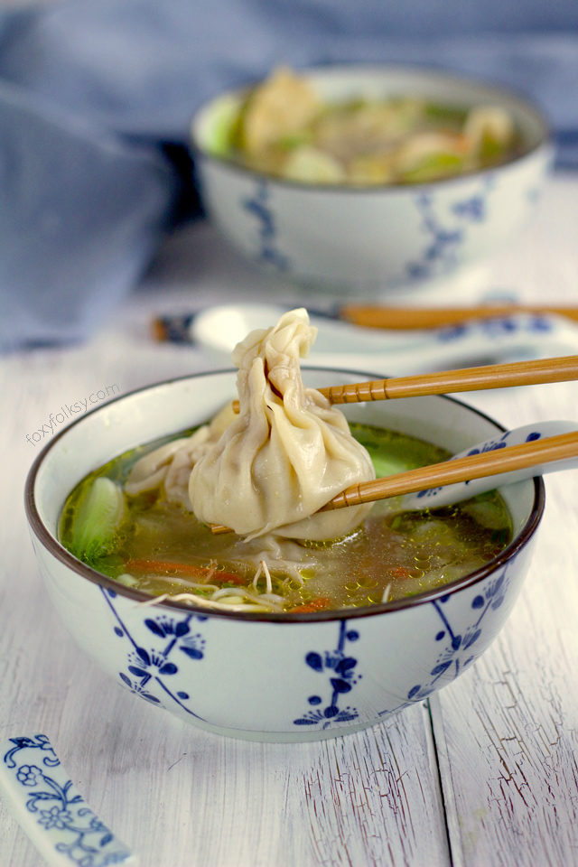 Try this easy recipe for wonton soup. A Chinese dumpling classic with pork and prawns! | www.foxyfolksy.com