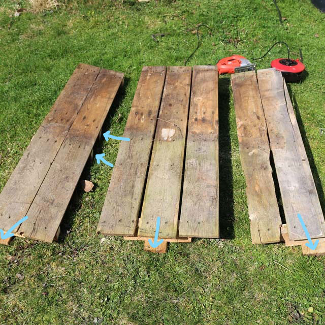 Easy DIY Elevated Planter Box from Pallet. | www.foxyfolksy.com