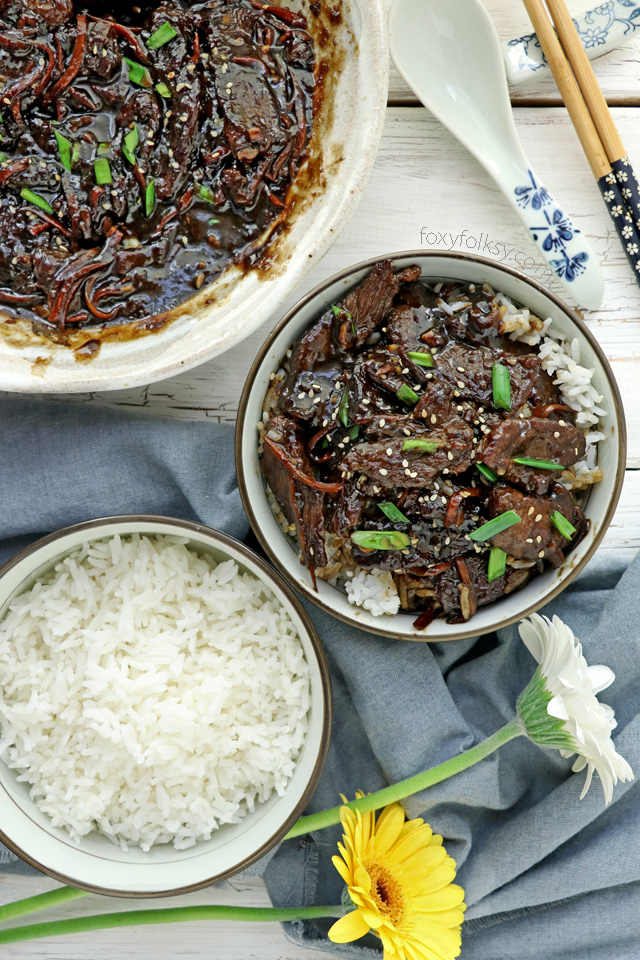 Sweet and savory, super easy Mongolian Beef Recipe. Try it now! | www.foxyfolksy.com