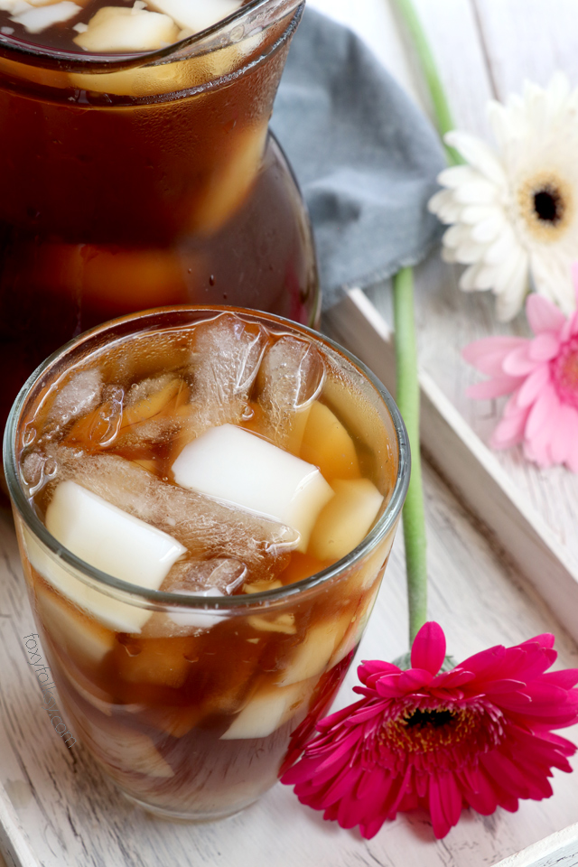 Try this Sago't Gulaman drink. A Filipino sweet beverage made from brown sugar syrup with tapioca pearls and almond jelly. | www.foxyfolksy.com 