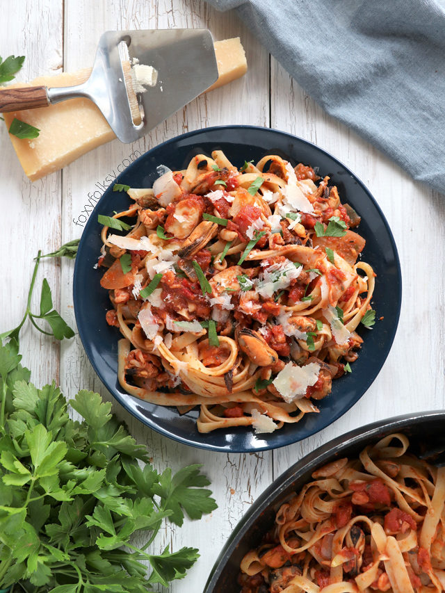 Try this seafood pasta recipe for a quick and easy, delicious pasta dish. | www.foxyfolksy.com