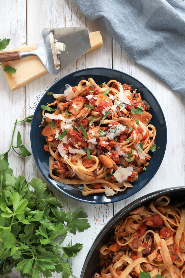 Seafood Pasta Linguine in Chunky Tomato Sauce | Foxy Folksy