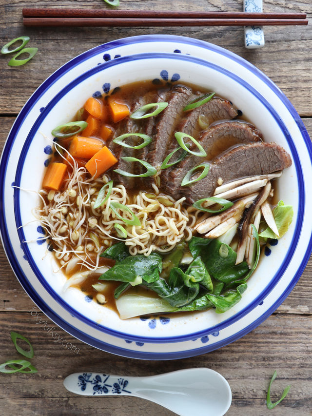 Get it while it's hot! This Spicy Beef Ramen is so good and really easy to make. | www.foxyfolksy.com