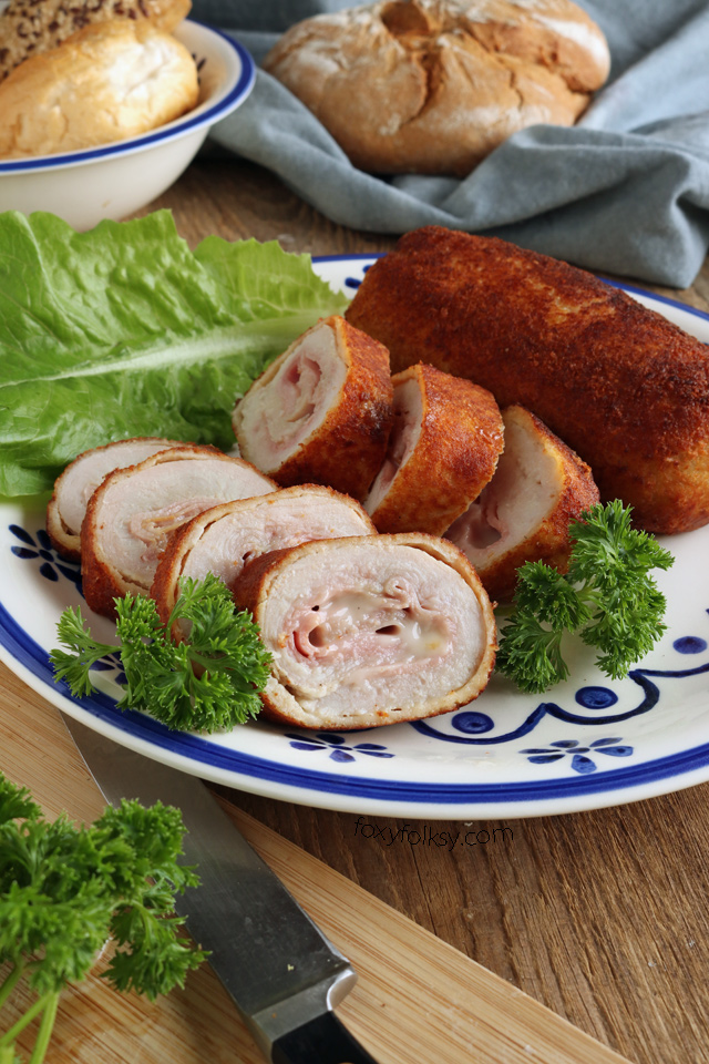 Make these delicious Chicken Cordon Bleu. Fried to perfection with crispy outer breading and juicy chicken inside! | www.foxyfolksy.com