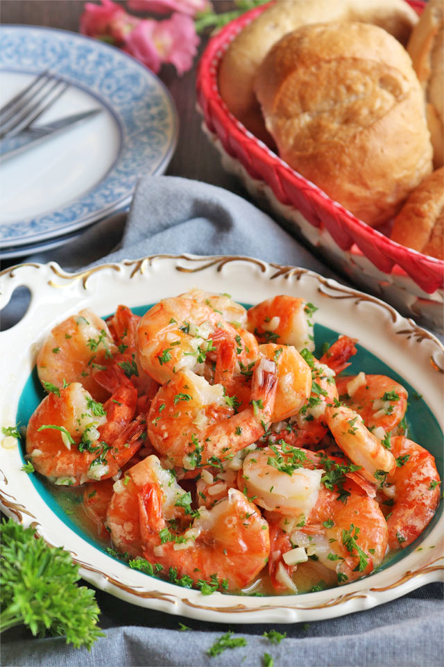 Get this easy, delicious Garlic Butter Shrimp Recipe . It has a secret ingredient that makes the shrimps sweeter and tastier. | www.foxyfolksy.com