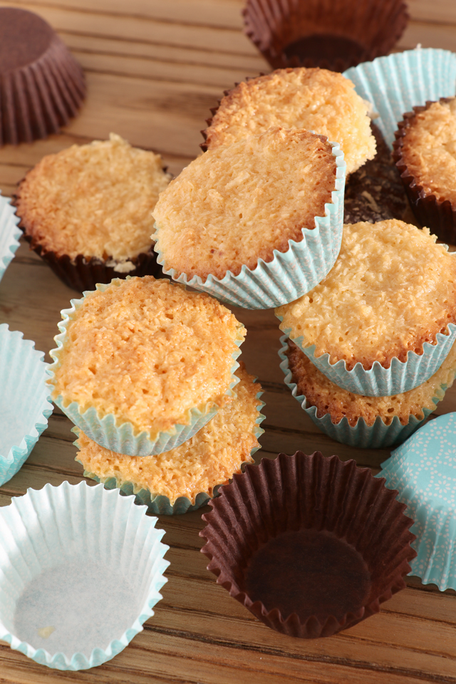 Try this Filipino version of coconut macaroons. Filipino coconut macaroons have a lighter or airy texture and are softer. Easy to make with simple ingredients. | www.foxyfolksy.com