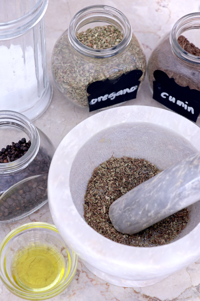 freshly grinded spices for carnitas