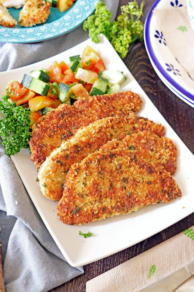Try this deliciously crispy outside and juicy inside, Parmesan Crusted Chicken Recipe. Yet another tasty, quick and easy recipe to enjoy! | www.foxyfolksy.com