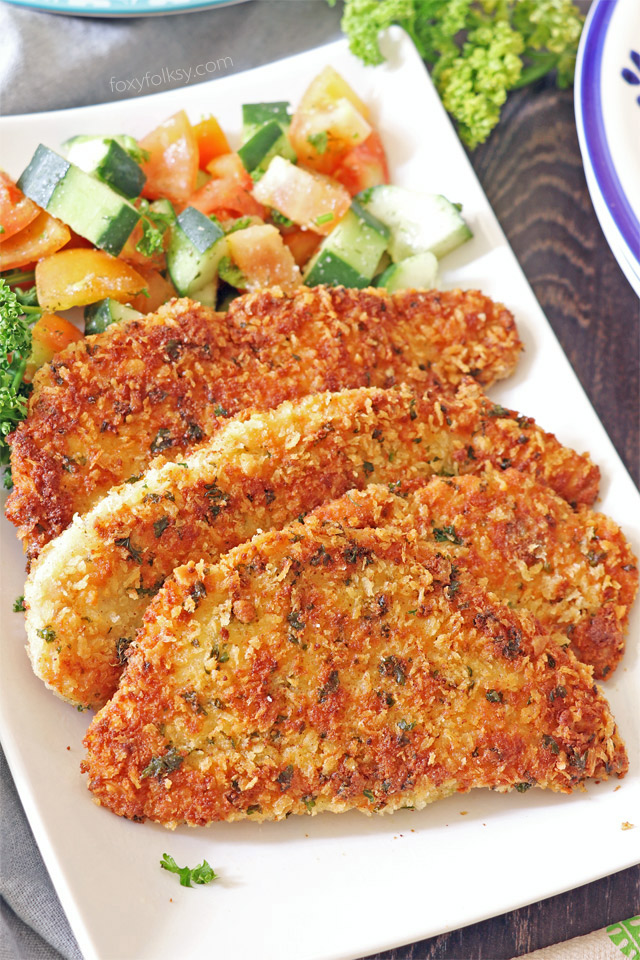 Try this deliciously crispy outside and juicy inside, Parmesan Crusted Chicken Recipe. Yet another tasty, quick and easy recipe to enjoy! | www.foxyfolksy.com