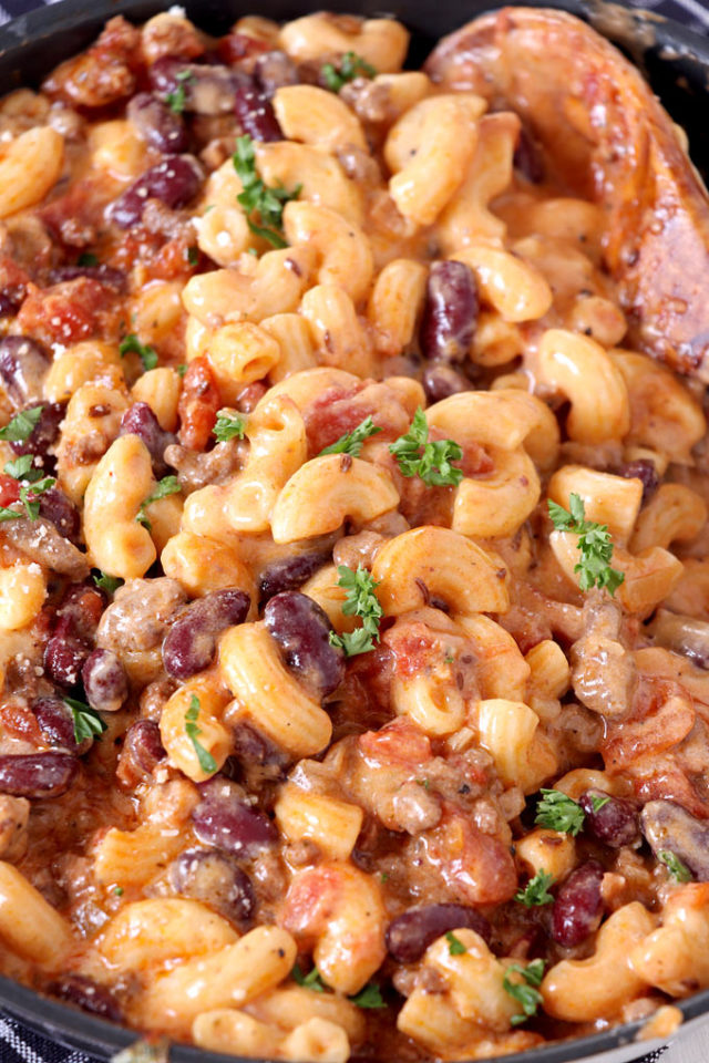 chili mac and cheese