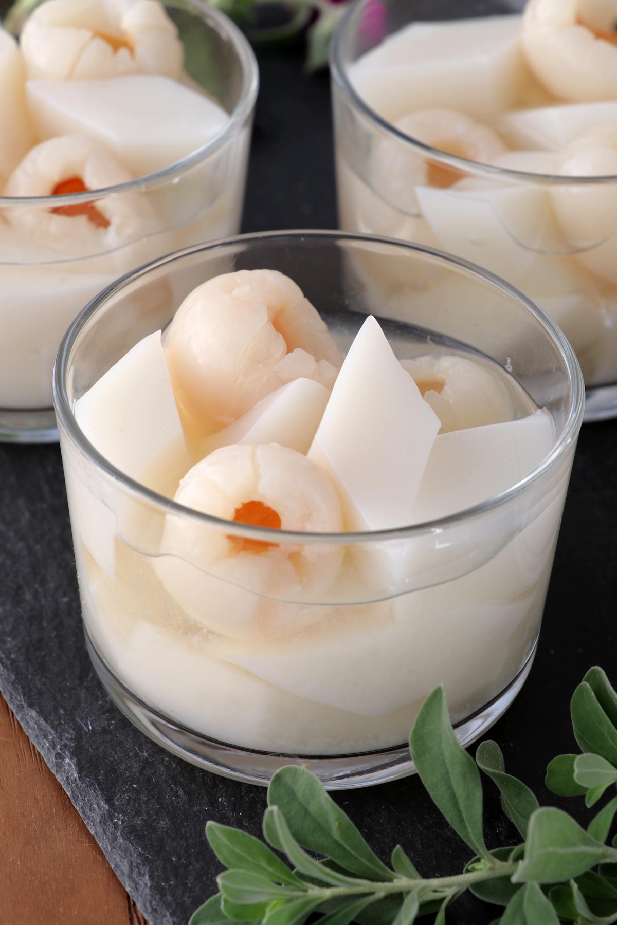 Easy Almond Jelly Recipe with Lychees
