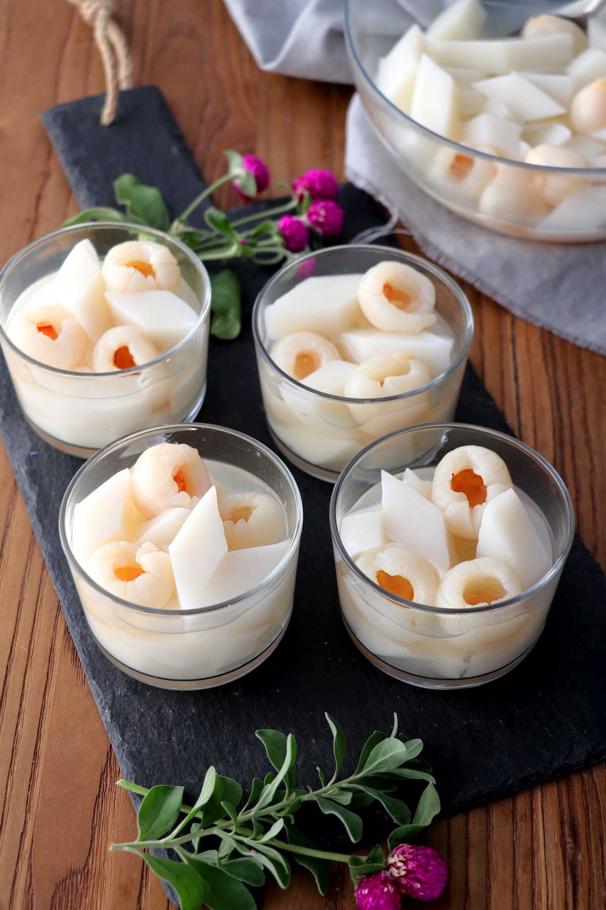 Easy Almond Jelly Recipe with Lychees