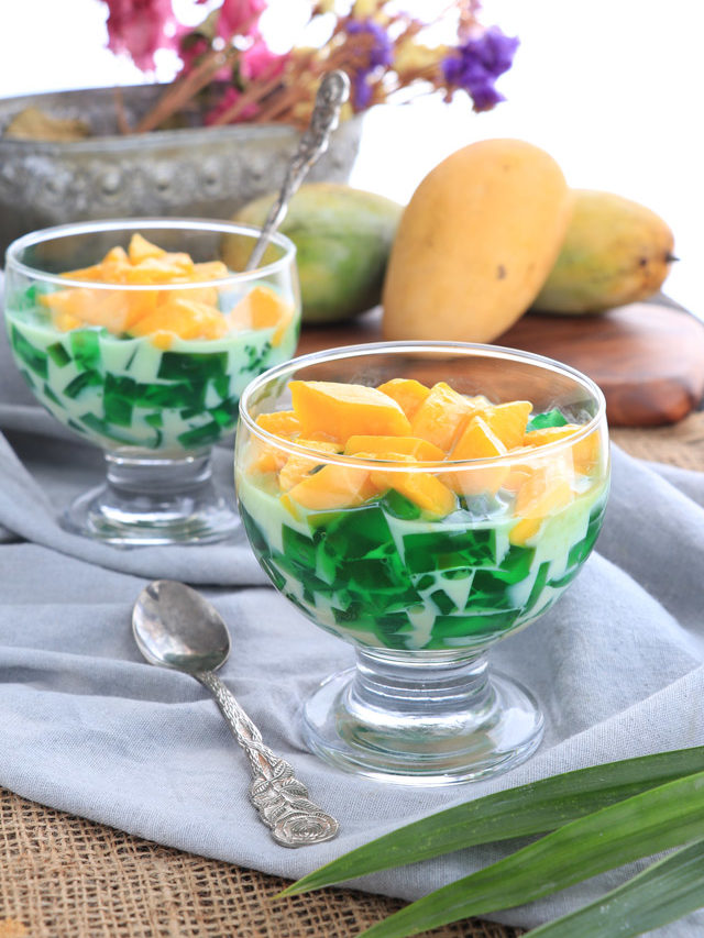 Mango-Pandan Salad