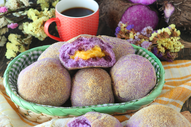 Ube Cheese Pandesal 