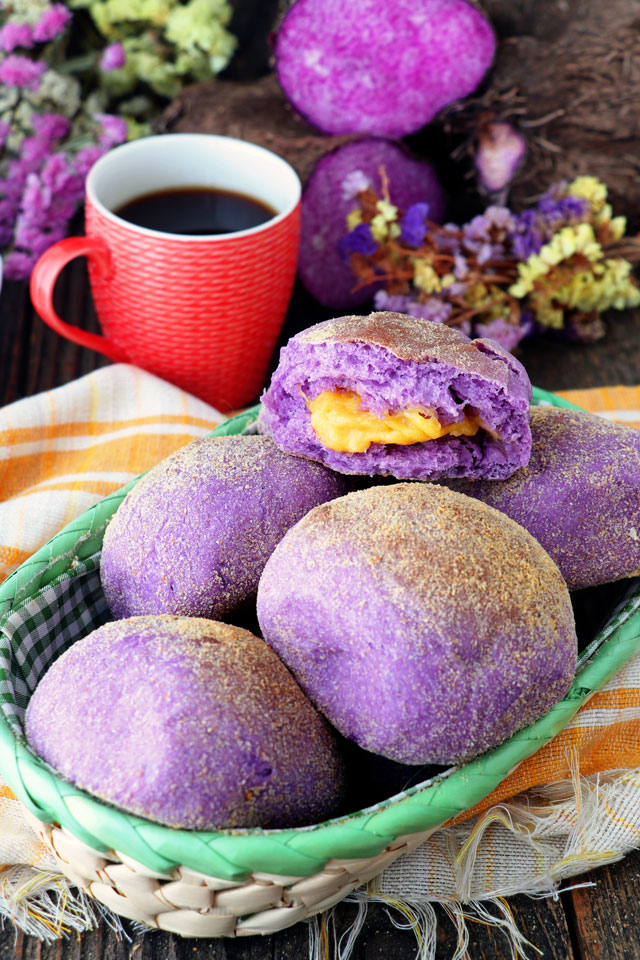 Ube Pandesal