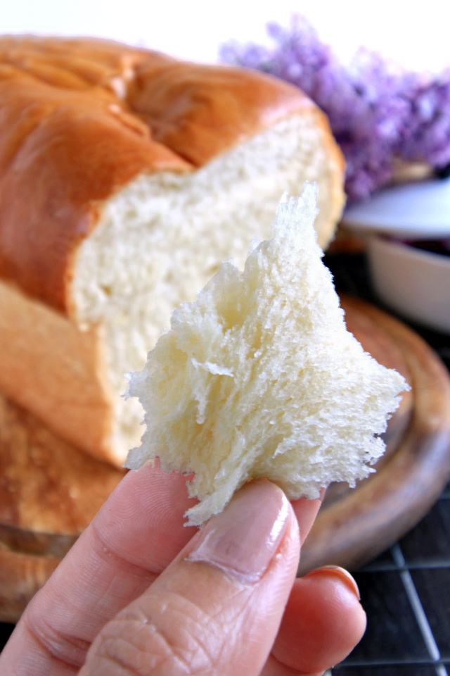 soft and tender crumbs of a white bread