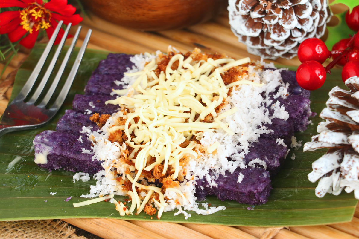 Puto Bumbong -Filipino PurpleRice Cake