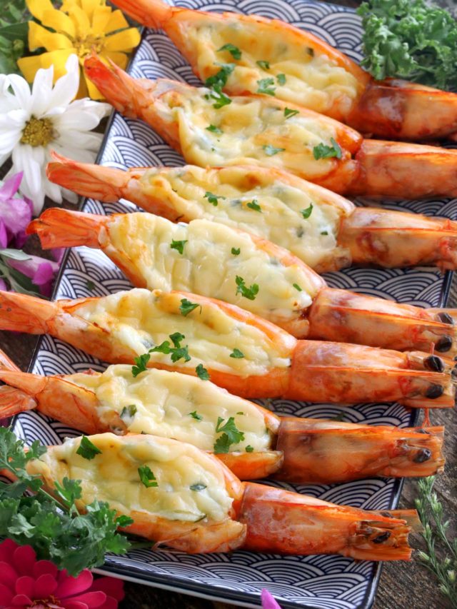 Cheesy butterflied shrimp filled with cream cheese.