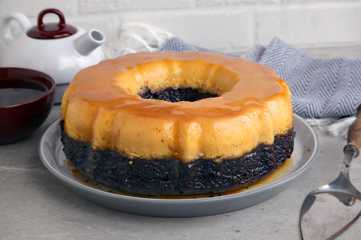 How To Make Chocoflan (Impossible Cake) - ¡HOLA! JALAPEÑO