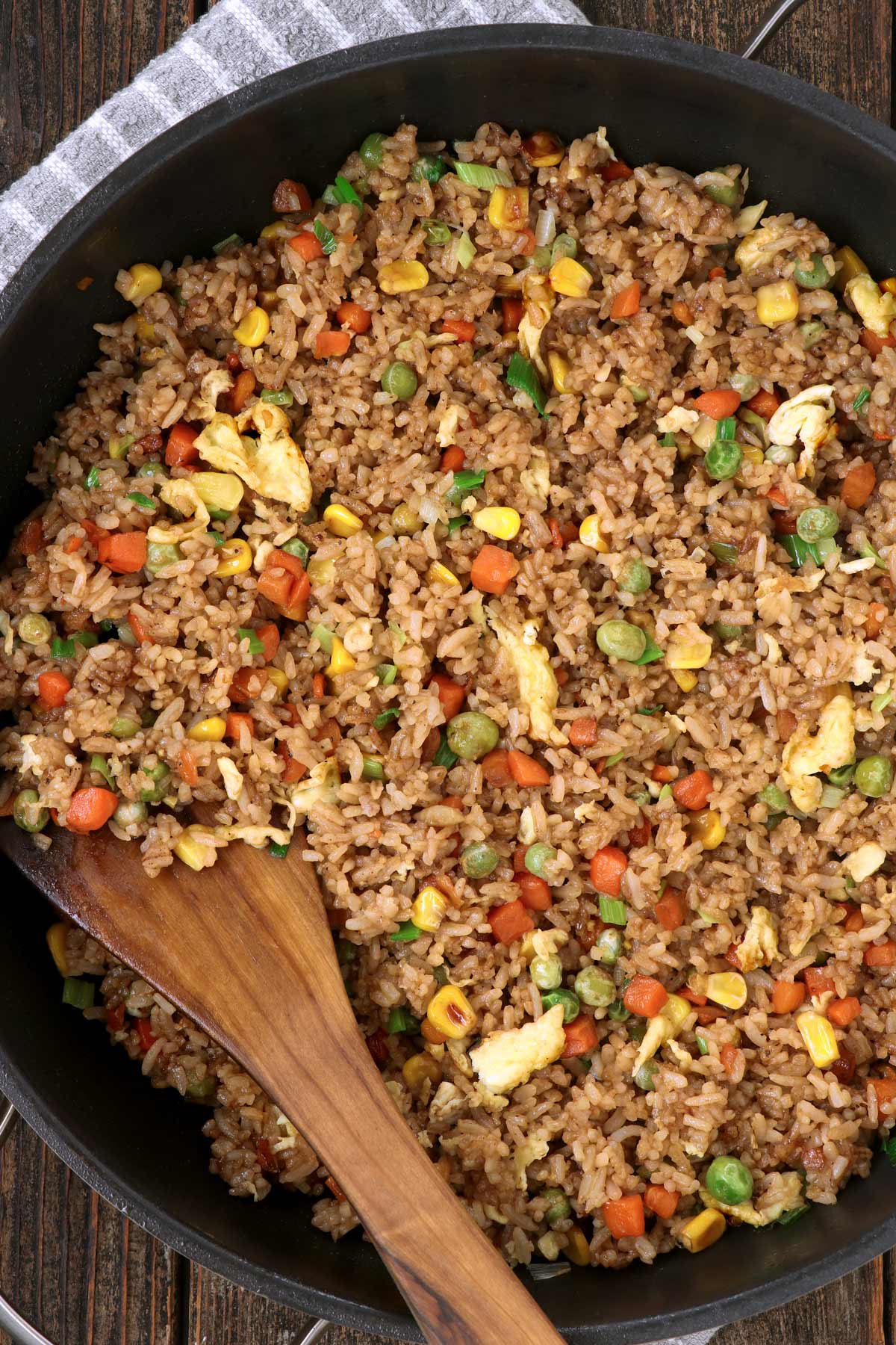 Vegetable fried rice with egg.