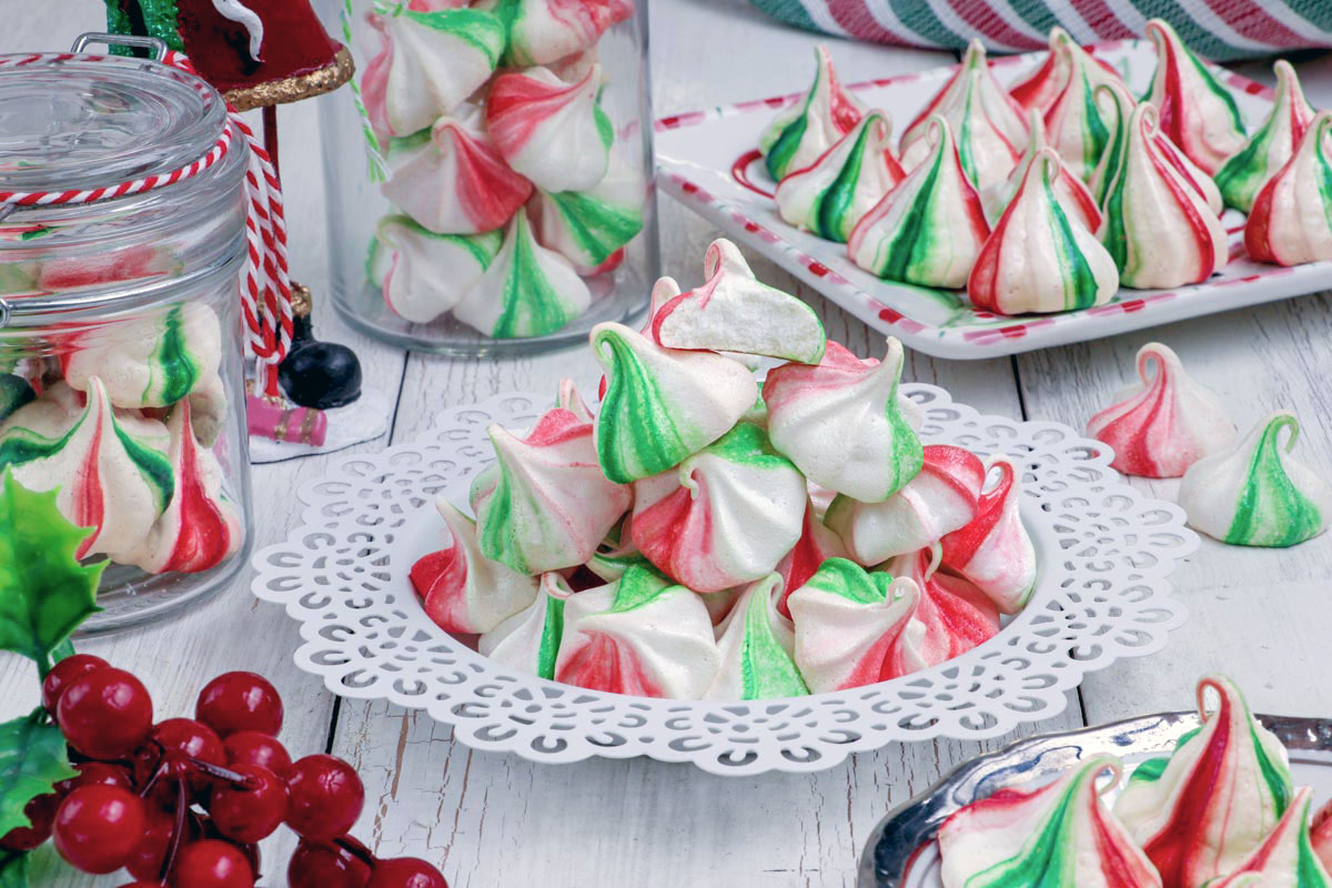 Meringue in red and green stripes.