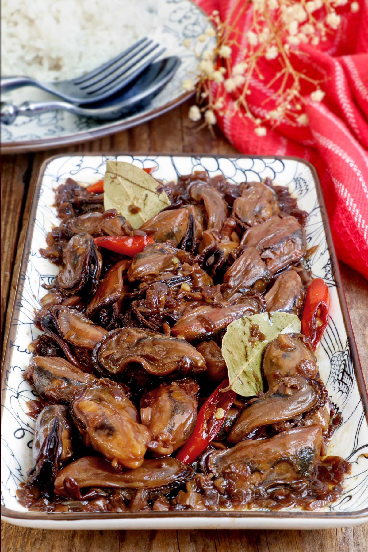 Spicy Adobong Tahong with tender and tasty mussels coated in a spiced soy-vinegar sauce.