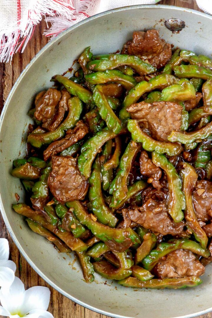 Tender beef slices and ampalaya stir-fried in a delicious brown sauce.