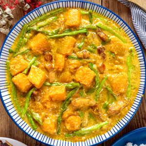 Ginataang Kalabasa at Sitaw in a serving bowl.